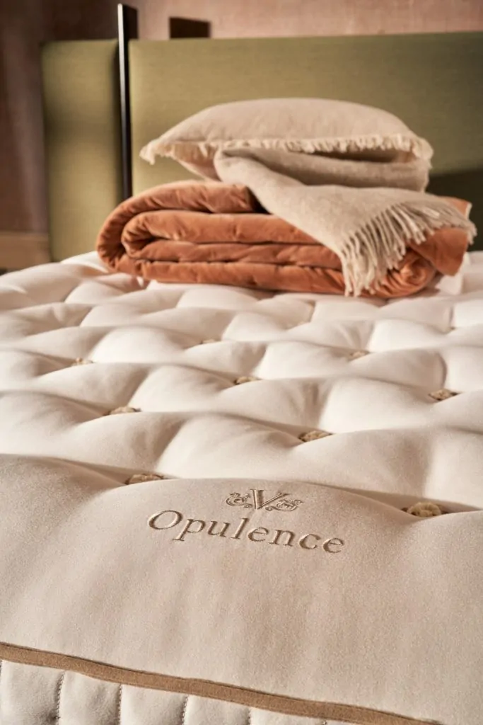 Gate Vispring boxspring 7 Opulence Vispring matras Gate hoofdbord