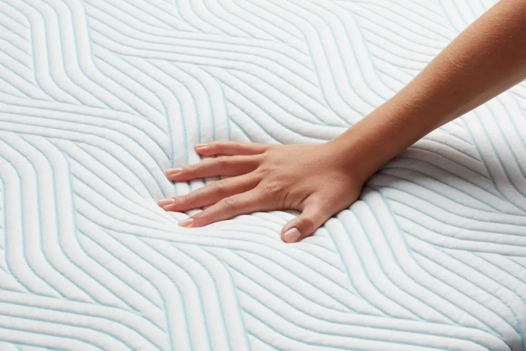 TEMPUR_Pro®_SmartCool™_Firm_1b