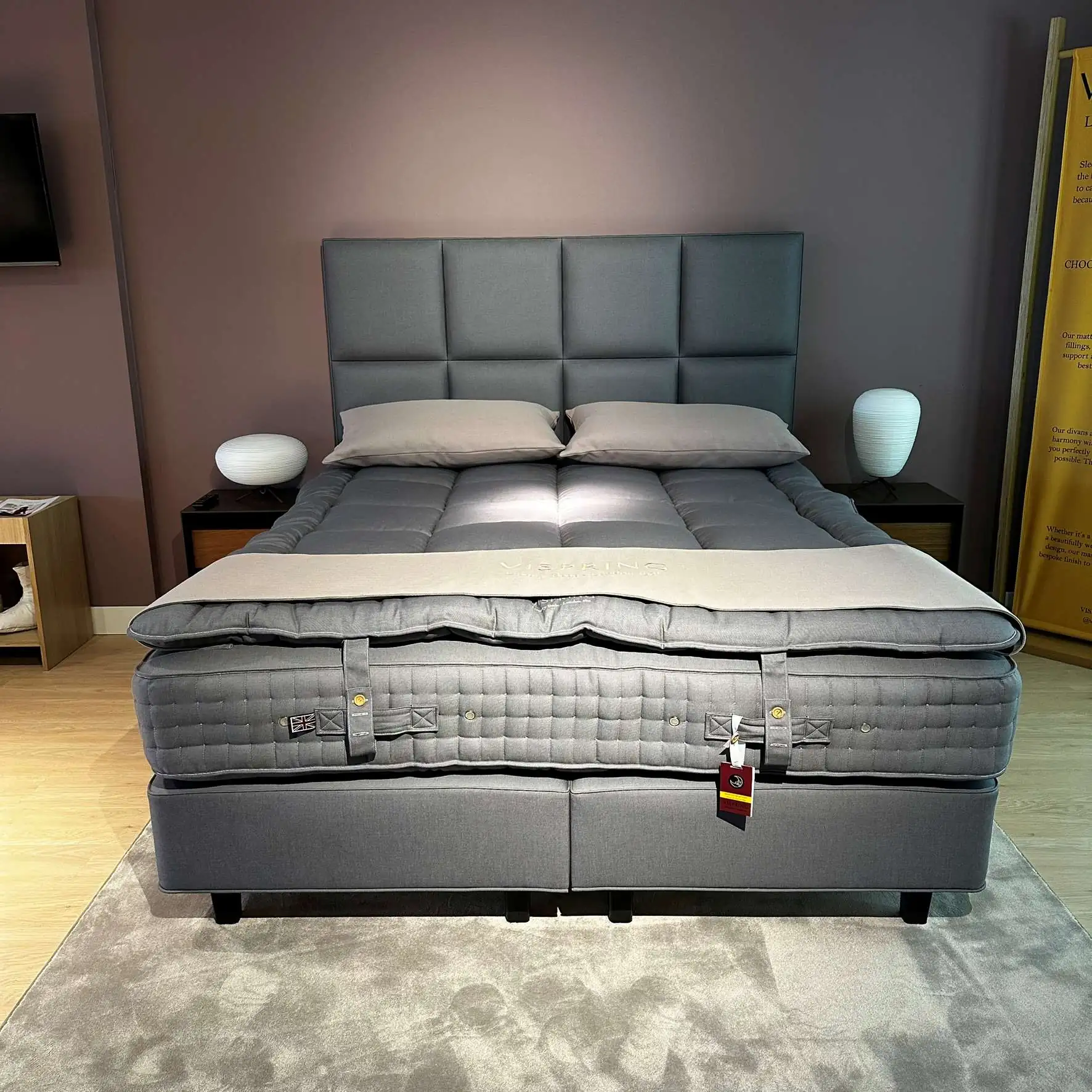 Vispring Tiara Superb incl Sovereign boxspring en Atlas hoofdbord 1 Vispring Tiara Supurb showroommodel