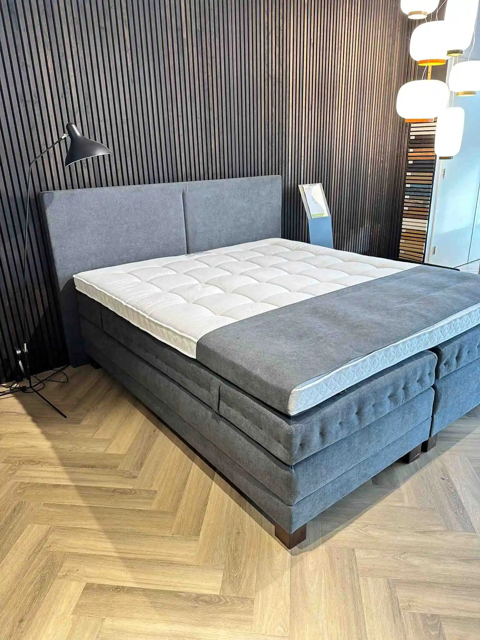 Kuperus Falun boxspringset 180x210 showroommodel 4 Kuperus Boxspring Falun 180x210